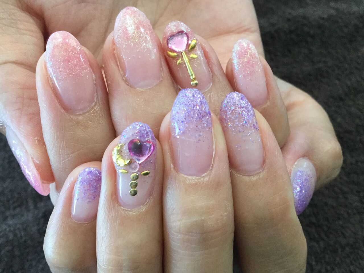 ローズ グレープキッスラメのアシンメトリーグラデセーラームーン ネイル Nail Salon Freestyle