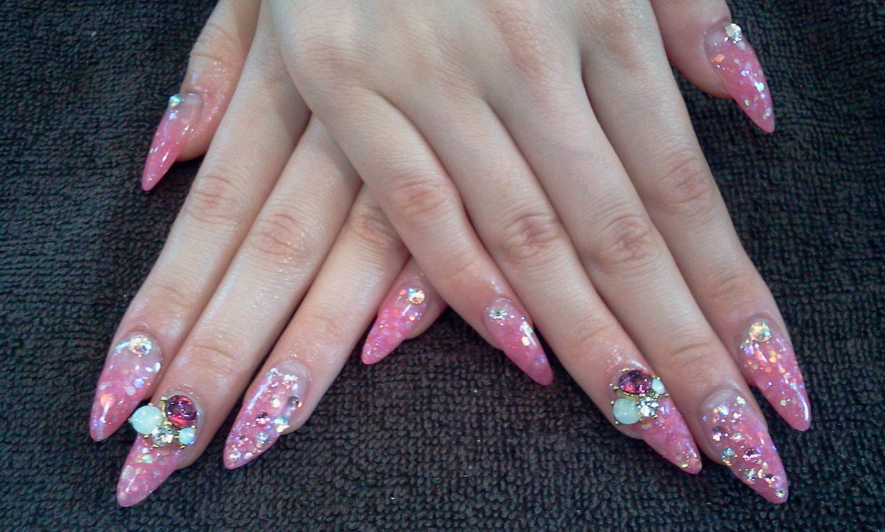 ピンクホロでグラデーションスカルプネイル Nail Salon Freestyle