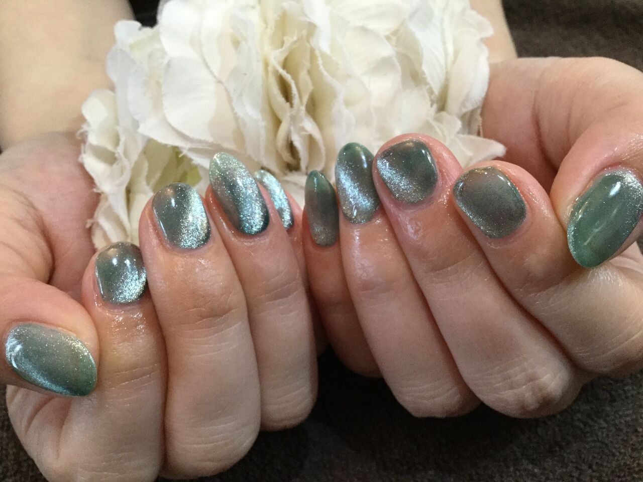 新色 ギャラクシーエメラルドグリーンのキラキラワンカラーネイル Nail Salon Freestyle