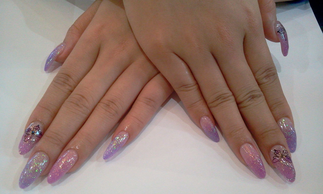 ２色の紫ラメのジェルネイル Nail Salon Freestyle