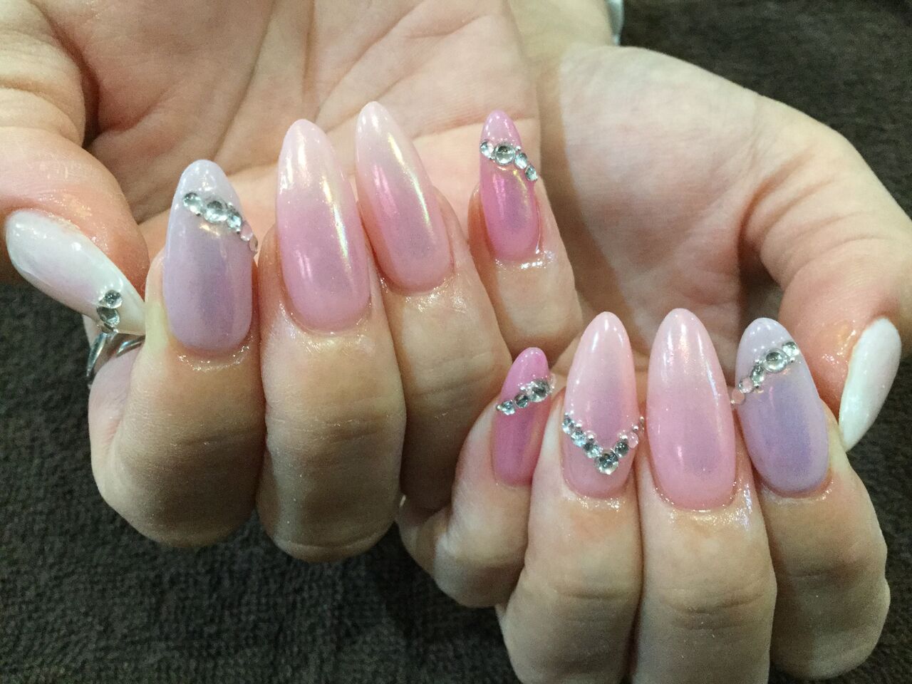 お気に入り 黒マット ピンクオーロラ ネイルチップ 付け爪