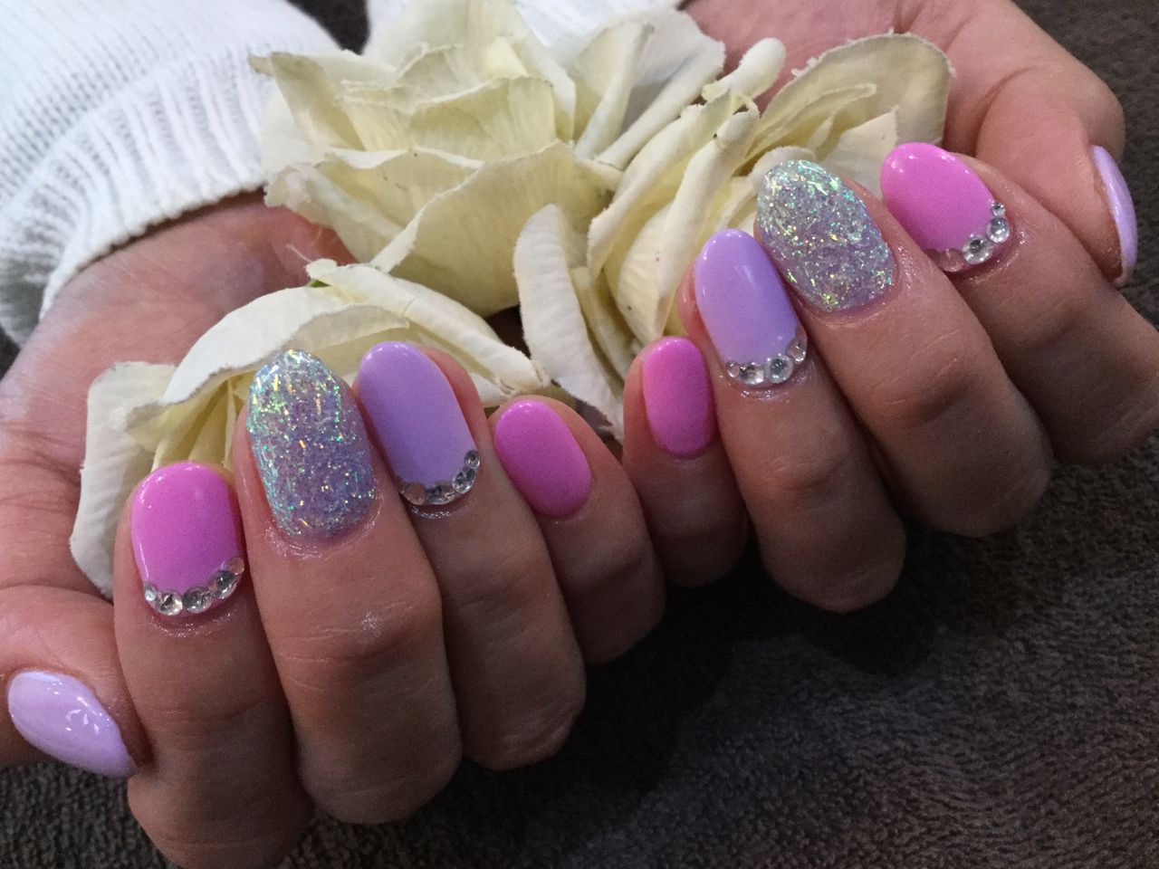 パステルカラー ラメの色変え一色塗りネイル Nail Salon Freestyle