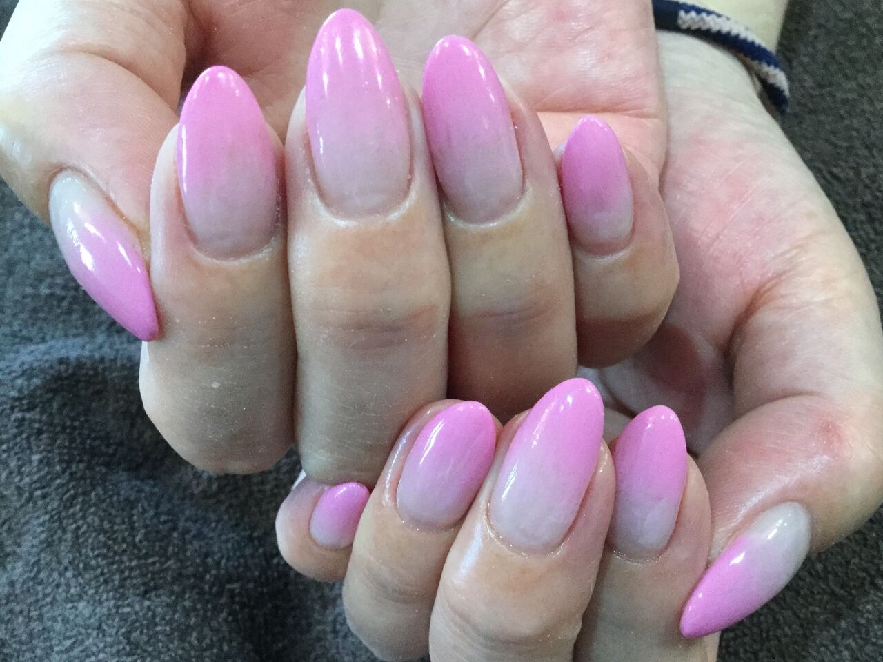 キュートなベビーピンクのグラデーションネイル Nail Salon Freestyle