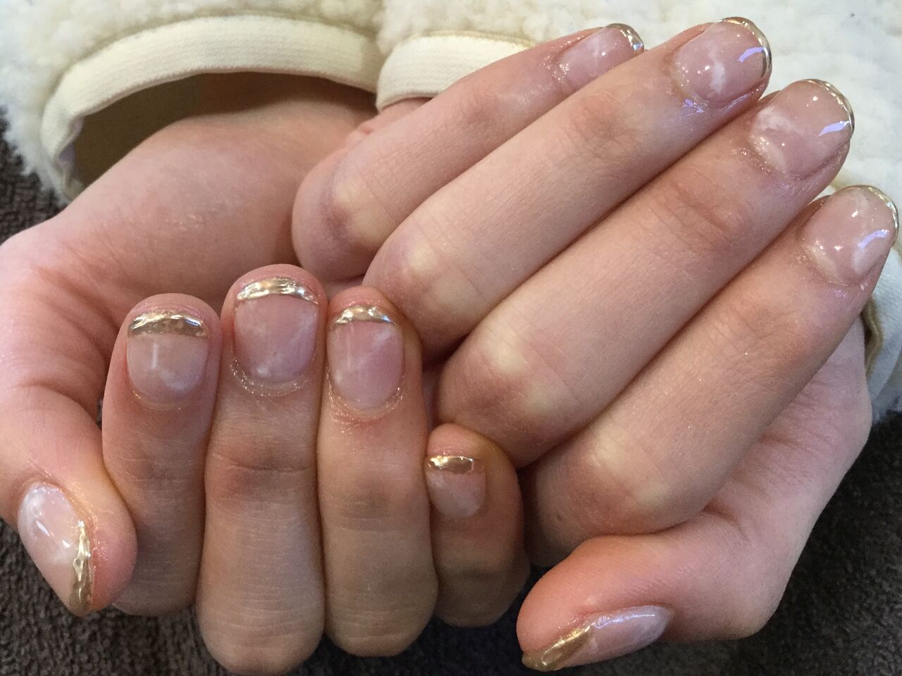 ミラーラインがキラリ ホワイトマーブルネイル Nail Salon Freestyle