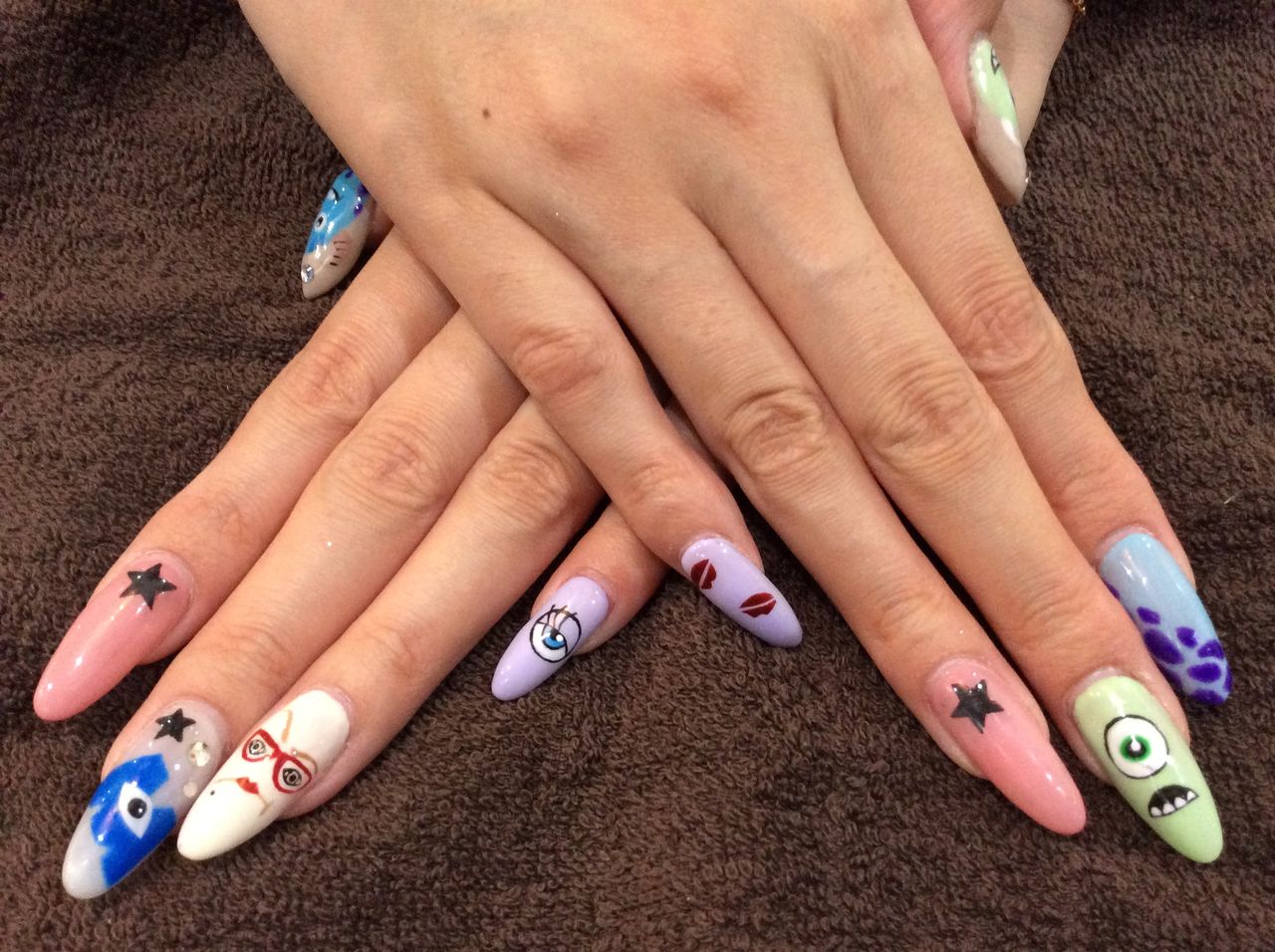 にぎやか モンスターズインクのキャラネイル Nail Salon Freestyle
