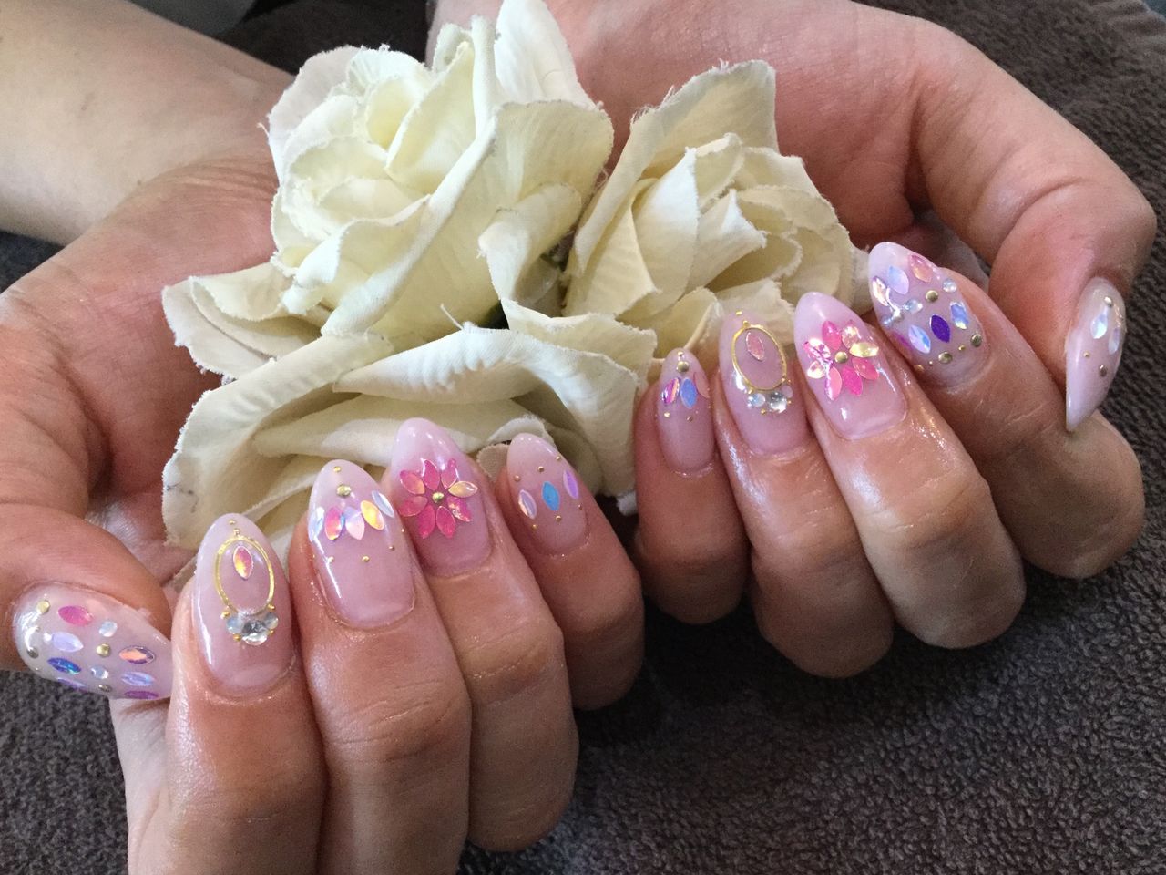 リーフホログラムが可愛い フルアートネイル Nail Salon Freestyle