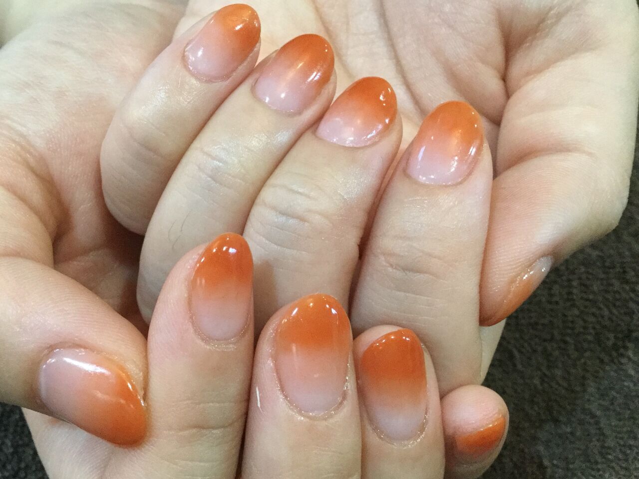 オレンジブラウンのシンプルグラデーションネイル Nail Salon Freestyle