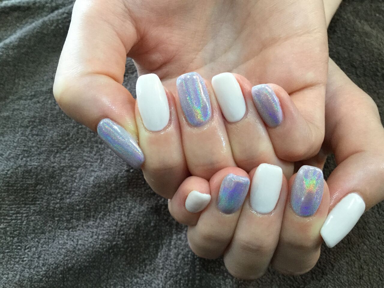 アイボリー ユニコーンの色変えネイル Nail Salon Freestyle アイボリー ユニコーンの色変えネイル Nail Salon Freestyle