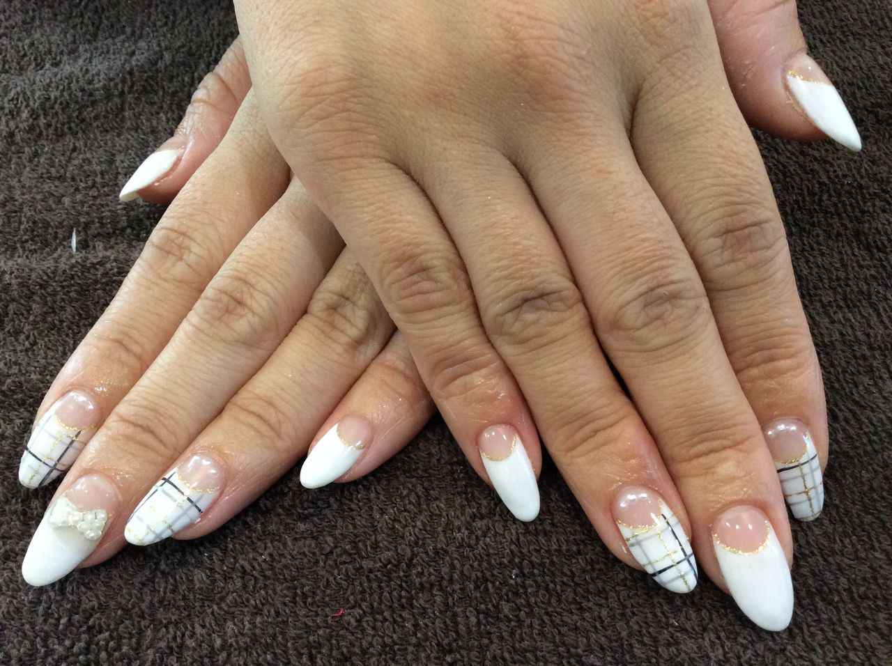 白逆フレンチ チェック柄が可愛い ジェルネイル Nail Salon Freestyle