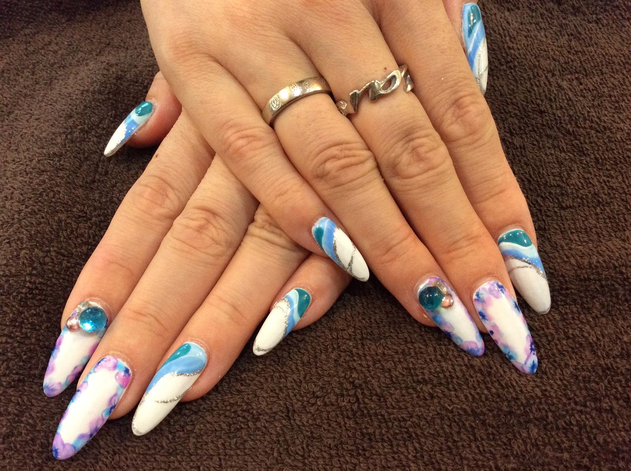 2つのデザインをmix 寒色系 でまとめたスカルプ ジェルネイル Nail Salon Freestyle 2つのデザインをmix 寒色系 でまとめたスカルプ ジェルネイル Nail Salon Freestyle