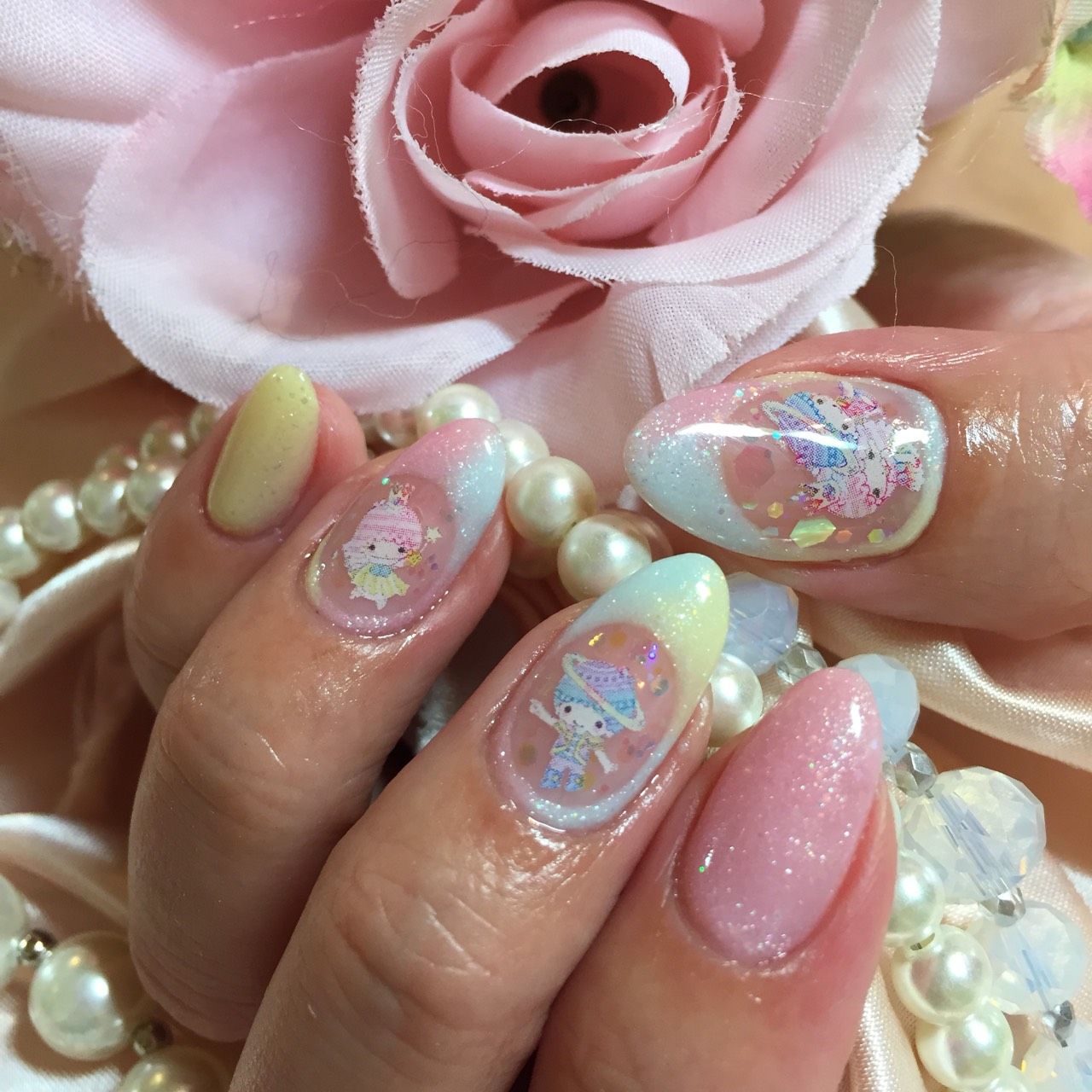 ネイルサロンjewel のネイリストブログ キキララ 少しだけ 夏色ネイル ネイルサロンjewel のネイリストブログ キキララ 少しだけ 夏色ネイル