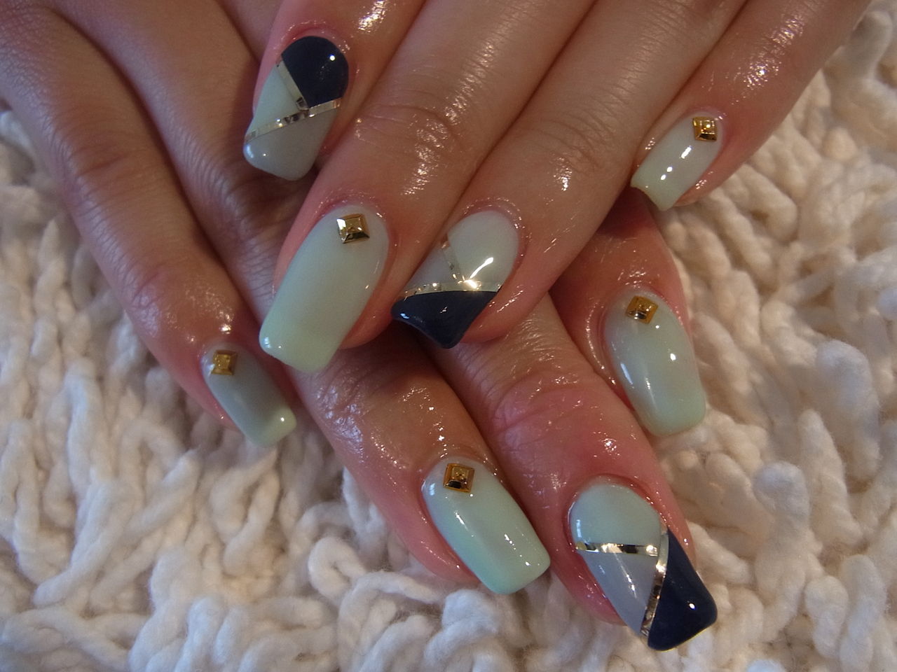 ジェルネイルキャンペーン 幾何学アートネイル ネイルサロン モア 三軒茶屋駅から徒歩1分 ジェルネイルキャンペーン 幾何学アートネイル ネイルサロン モア 三軒茶屋駅から徒歩1分