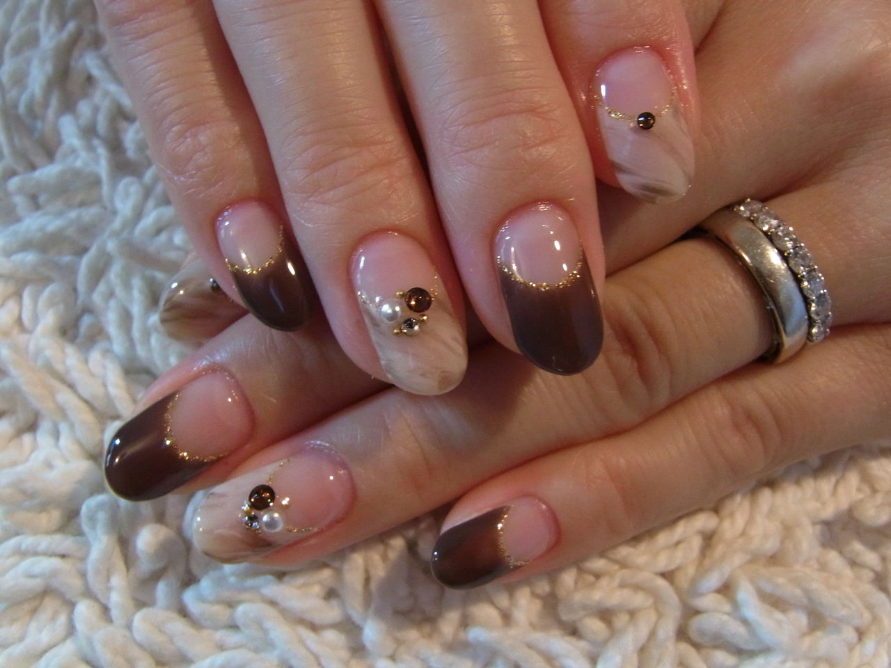 ジェルネイルキャンペーン マーブルフレンチネイル ネイルサロン モア 三軒茶屋駅から徒歩1分