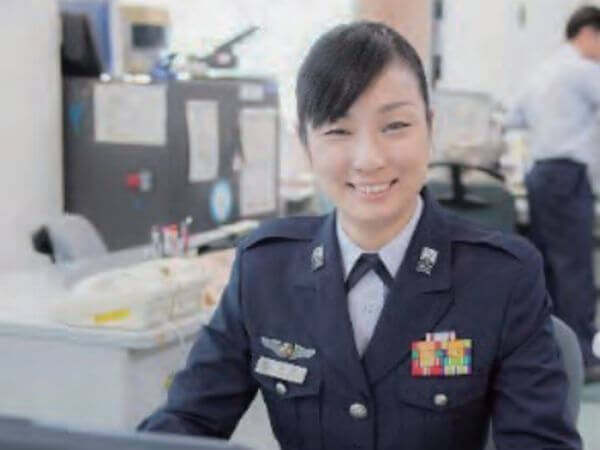2019年度版、女性自衛官写真集のクオリティ : 風俗まにあ