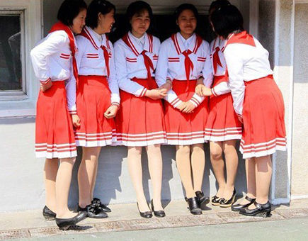 女子高生制服図鑑 世界一かわいいのはどの国だ 風俗まにあ