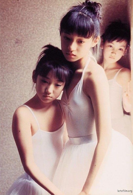 篠山紀信 写真集 少女館 新潮社 栗山千明 小倉星羅 吉野紗香 水谷妃里