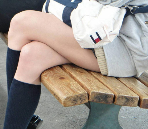 ashikumi-jk-futomomo115003
