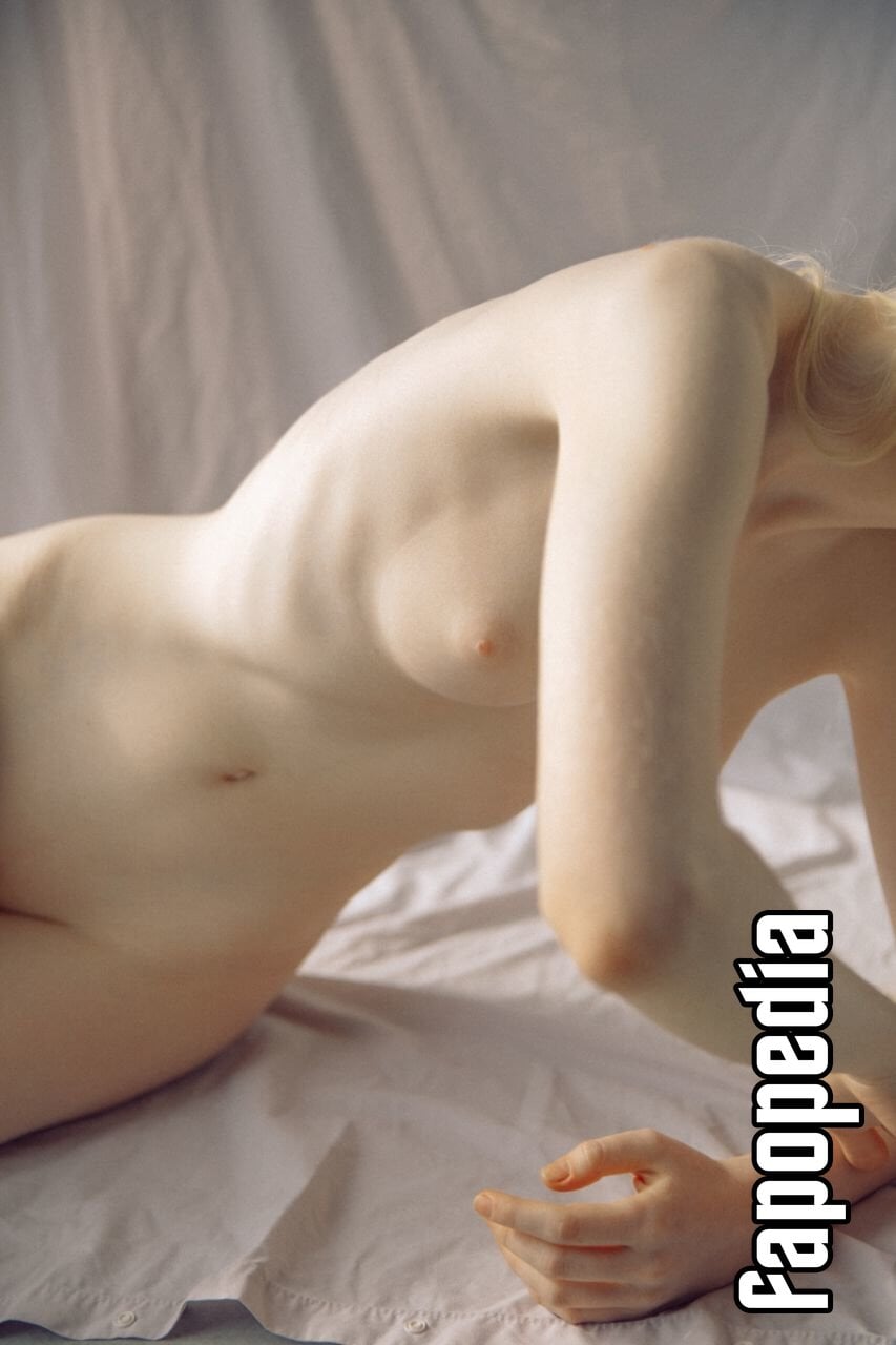 アルビノ　乳首 