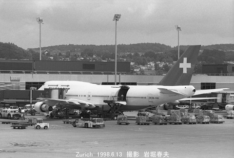 9808335 SR B747 HB-IGD
