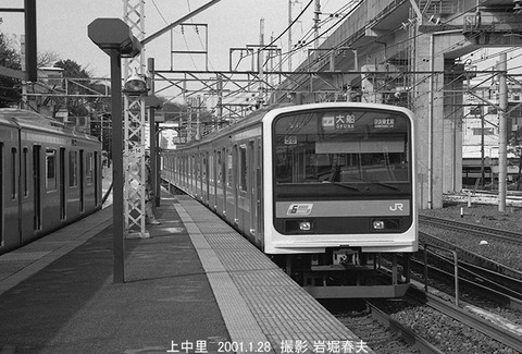 0101421 E209上中里