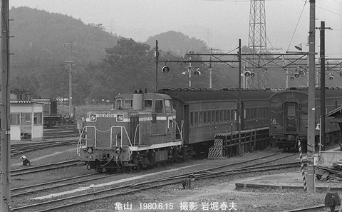 8004707 亀山DE10158