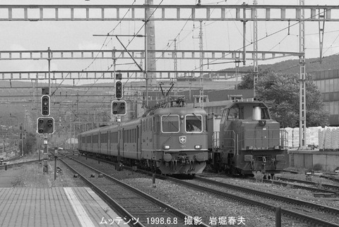 9807606 SBB Re4-4ムッテンツ