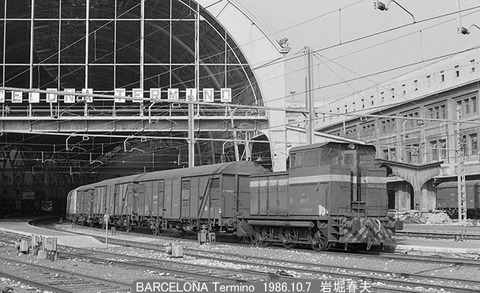 8608813　RENFE DL304-054