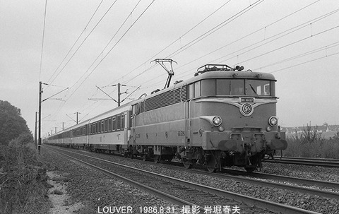 8606335S NCFBB16027ルーブル