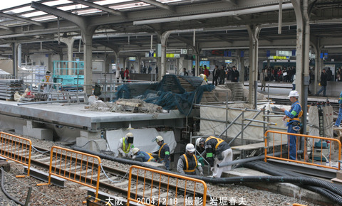 大阪駅工事 dz412_3536