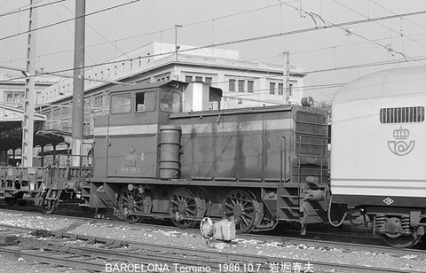 8608808　RENFE DL304-048