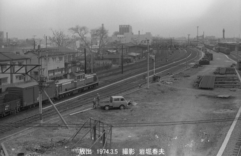 7403402 放出駅構内