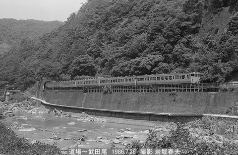 8604832　武田尾　キハ47