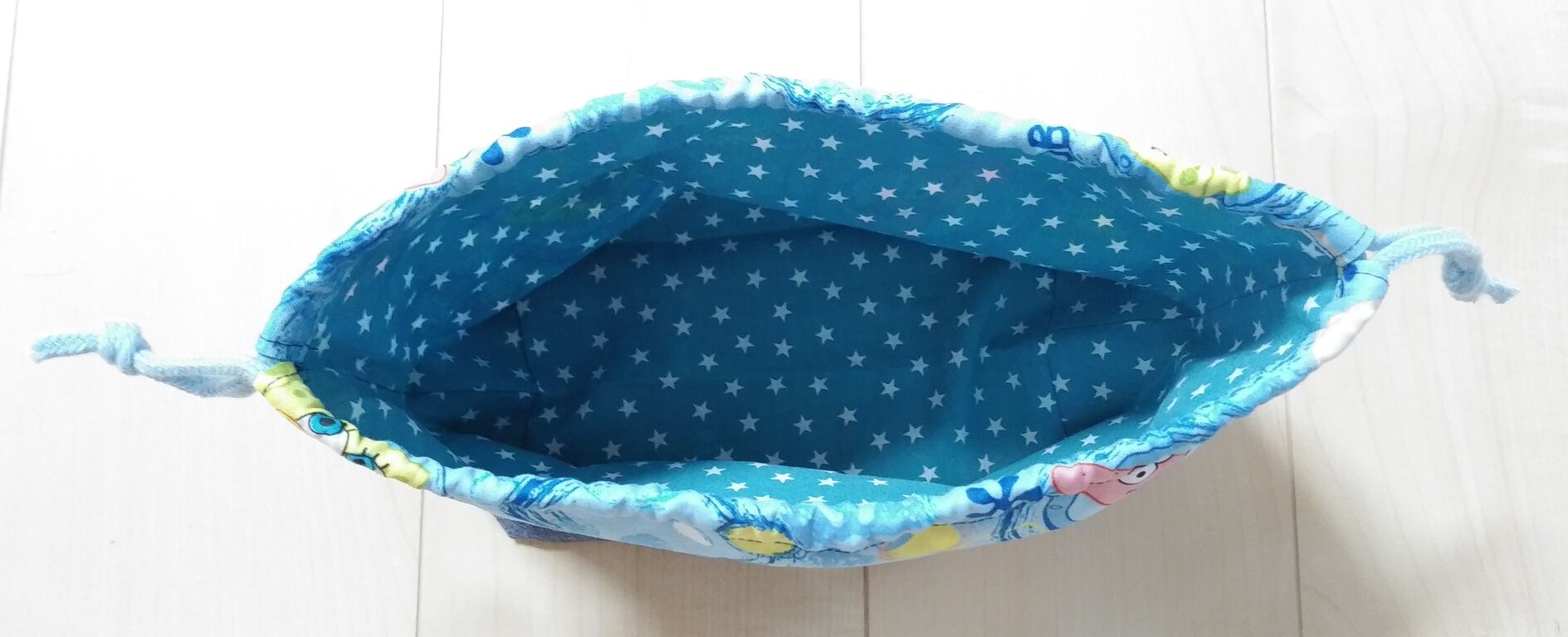 スポンジボブ お弁当袋 切り替えあり 裏地あり One Day スポンジボブ お弁当袋 切り替えあり 裏地あり One Day