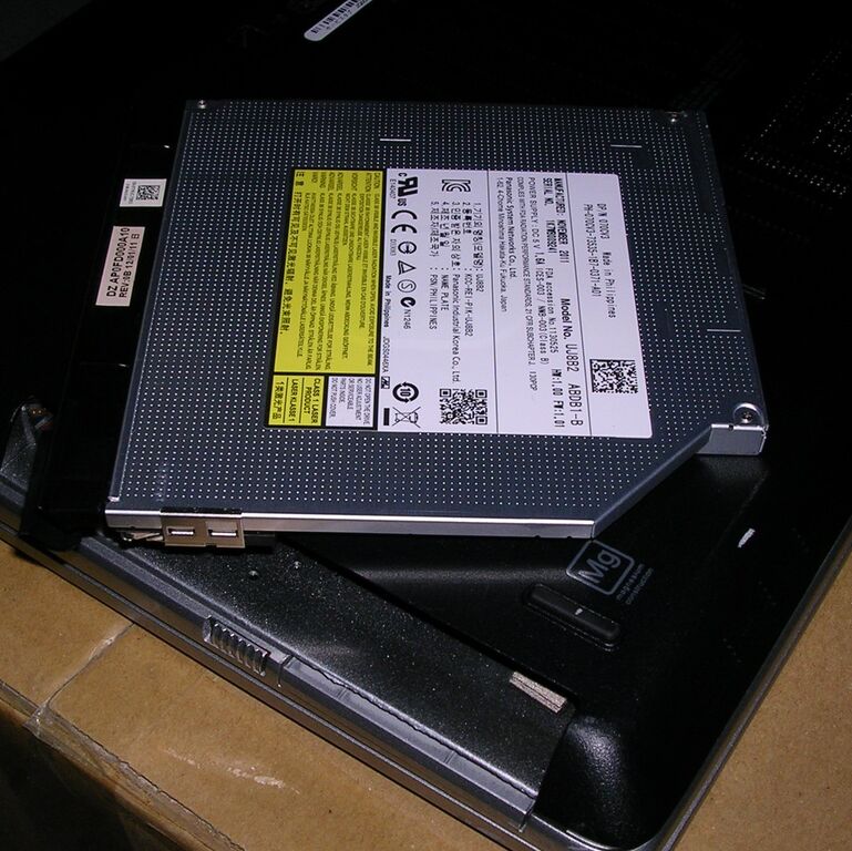 DELL Latitude E6520 ゲット : PERI-PERI Sauce