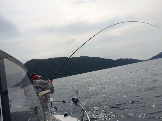 支笏湖チップ解禁りゅうちゃんと出動 北海道の釣り 釣り なかちゃんの釣り