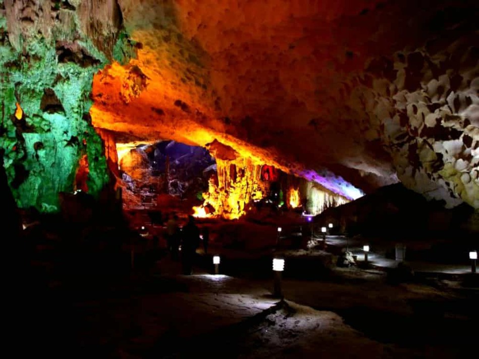 ティエンクン鍾乳洞