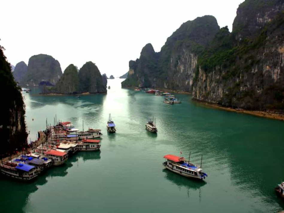 世界自然遺産ハロン湾