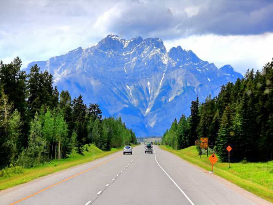 カナディアンロッキー　ハイウェイ