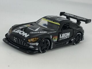 ブラックボディに白文字は目立つ レオン ピラミッド AMG : おもちゃ