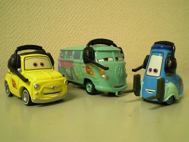 トミカ カーズセット チームマックィーンとピットクルーセット 4点