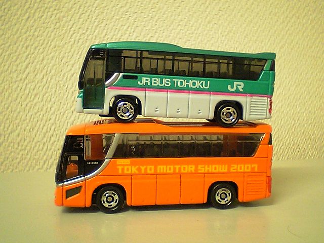 12年05月のトミカ新車 いすゞガーラ、蒸気機関車 : おもちゃ雑記