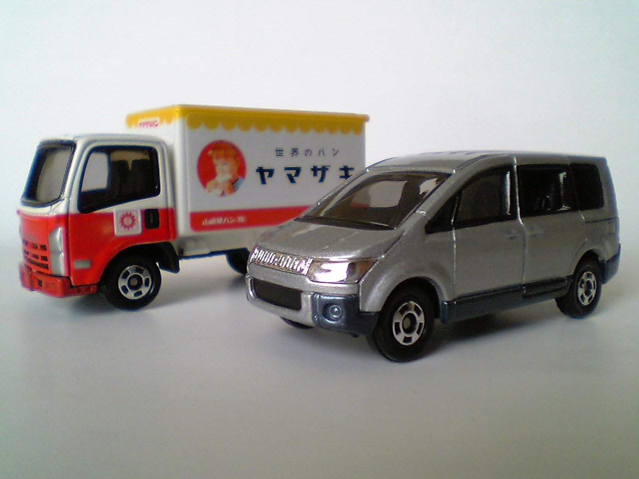 08年1月トミカ新車 デリカd５ 山崎パントラック おもちゃ雑記帖 静岡版