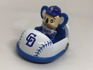 プロ野球トミカ登場! とても全種は買えないので プロ野球トミカ登場! とても全種は買えないので