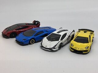 並べて比べれば結構違っていた ギフトのランボ : おもちゃ雑記帖