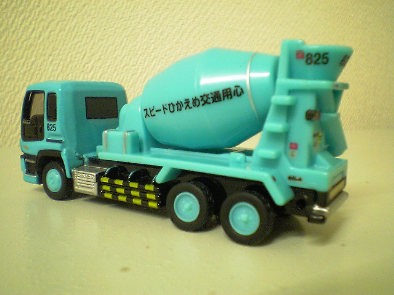 トミカリミテッド いすゞ ギガ ミキサー(宇部)