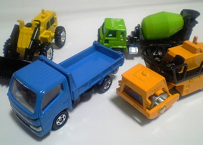 トミカ　道路で活躍する仲間たち　TOMICA トミカギフト『道路で活躍する仲間たち』 : おもちゃ雑記帖
