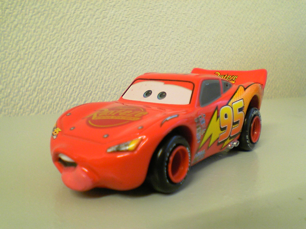 マックィーン　マックイーン 舌　ベロ　ジャンプ　tongue カーズ ミニカー カーズ マックイーン ジャンプタイプ マックイーン マックィーン ベロ