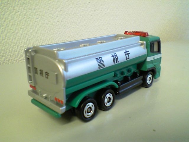 給水車ってかなり役に立つので人気らしい : おもちゃ雑記帖