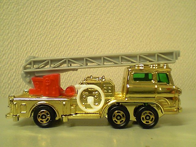 ピカピカピカリン めばえ特注消防車 : おもちゃ雑記帖【静岡版】