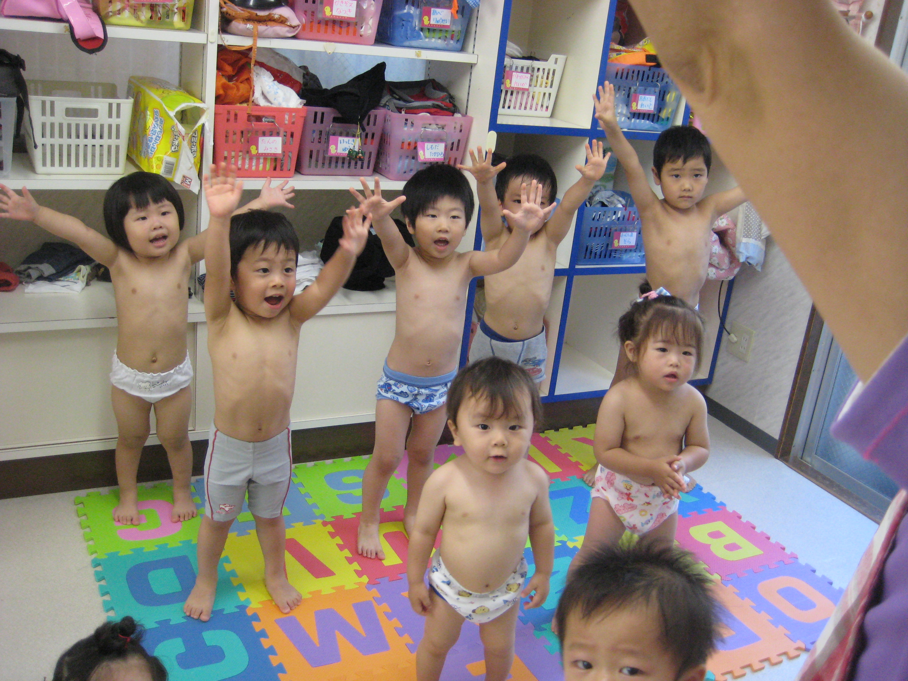 夏まっさかり プール遊びです 那珂川保育園どんぐりクラブ